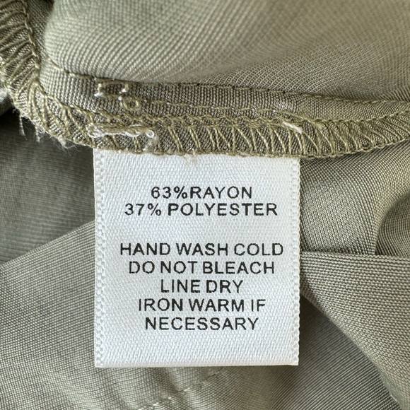 NEW Mittoshop Olive Green Lightweight Short Sleeve Button Front Blouse Normcore - Picture 12 of 12